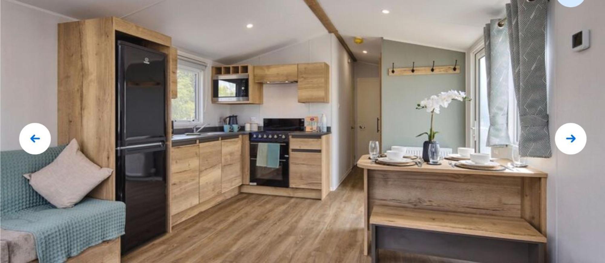 New Caravan, Isle Of White Sea View & Decking Thorness Bay Park Porchfield  Exterior photo